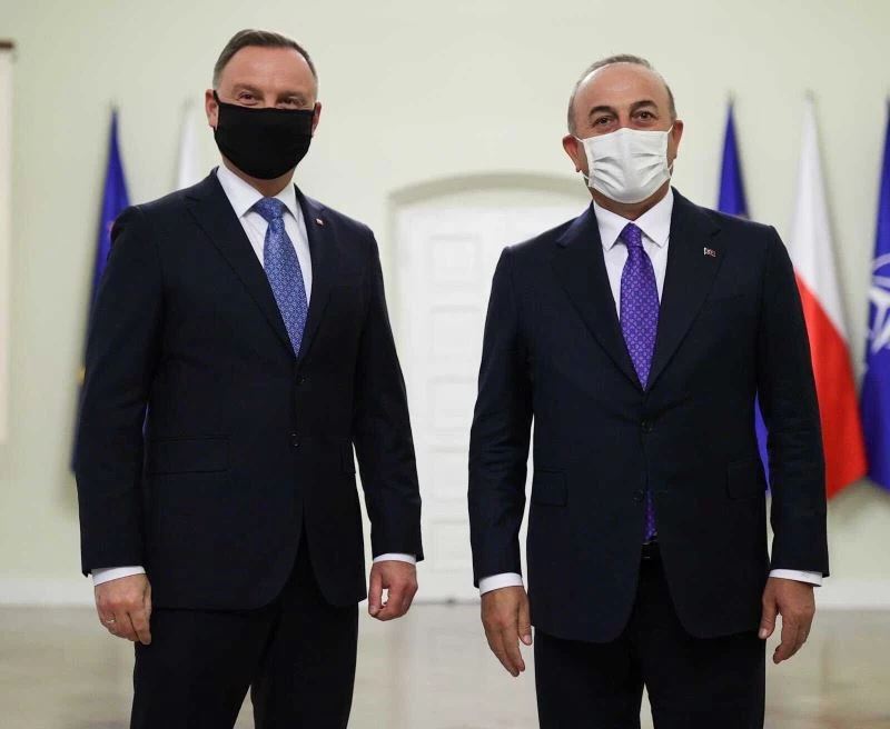 Bakan Çavuşoğlu, Polonya Cumhurbaşkanı Duda ile görüştü
