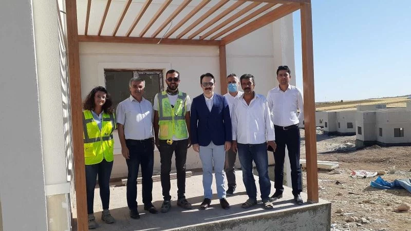 Samsat’ta yaptırılan kalıcı konut inşaatları hızla devam ediyor
