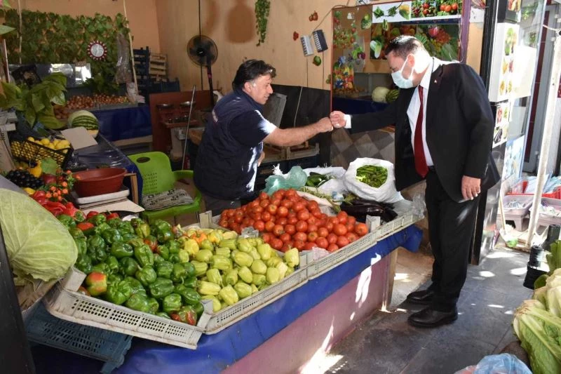 Başkan Beyoğlu Nükhet Coşkun caddesi esnafını ziyaret etti
