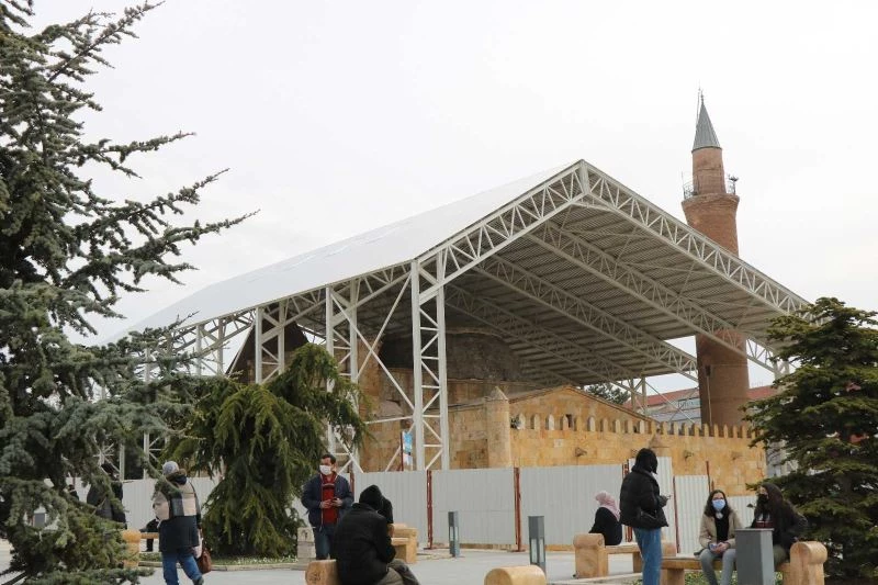 750 yıllık gökbilim medresesindeki restorasyon toplantının bir numaralı gündemi oldu
