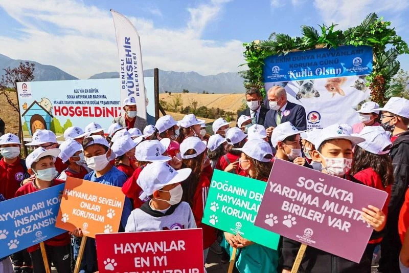 Minik kalpler için 67 okula kulübe ve can dostları hediye edildi
