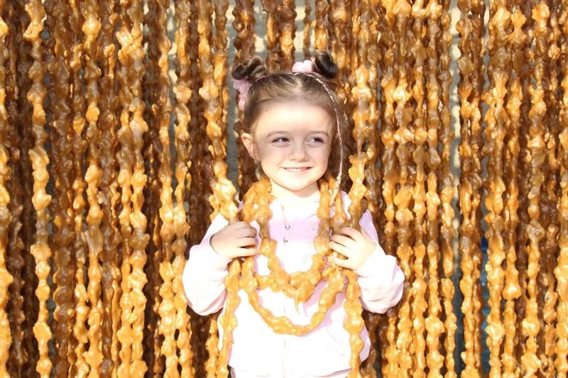 Şifa kaynağı yöresel tatlılar olan harire ve cevizli sucuk yapımı başladı
