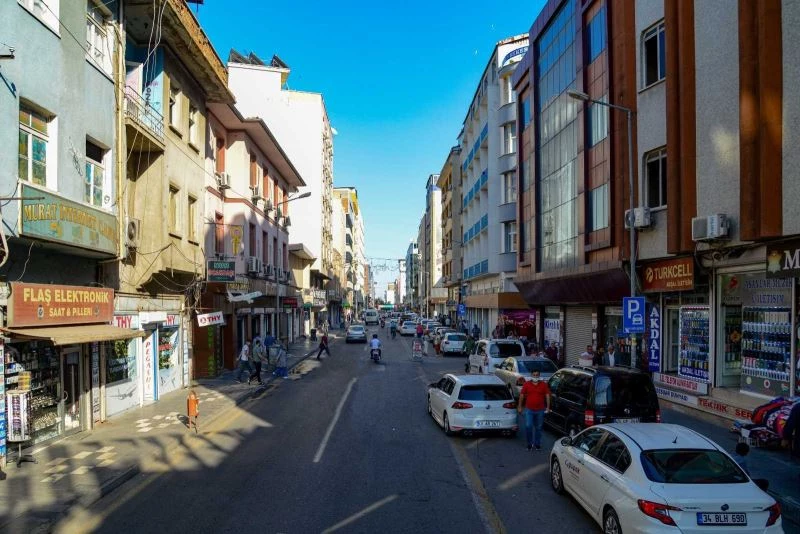 İnönü Caddesi tarihi dokuya göre yenilenecek
