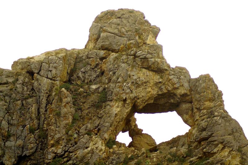 Yüksekova’da ’Düşünen Maymun’ figürlü kayalık şaşırtıyor
