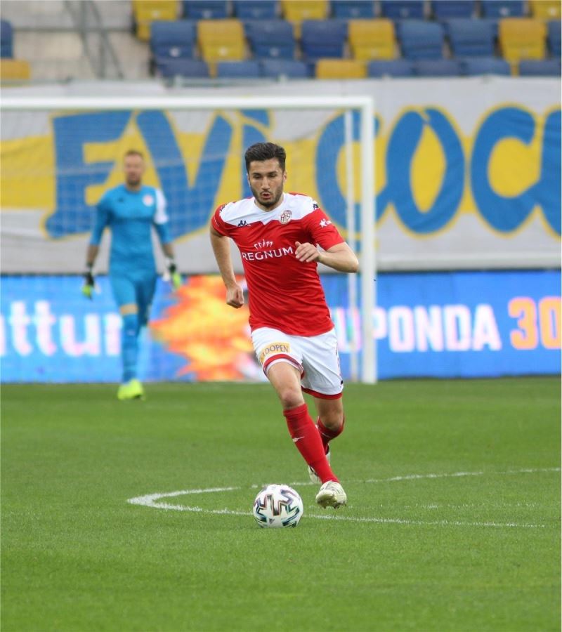 FT Antalyaspor, takım kaptanı Nuri Şahin’e emanet
