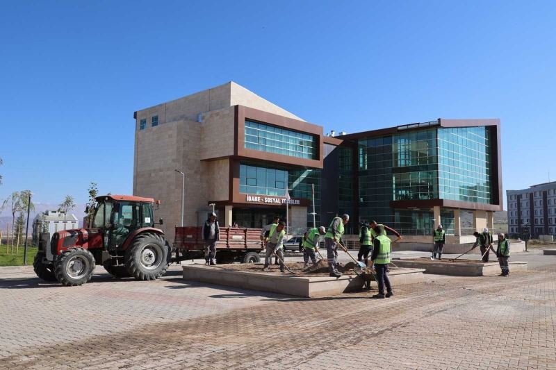 Yeni açılacak kız yurdunun temizliğini Nevşehir Belediyesi yaptı
