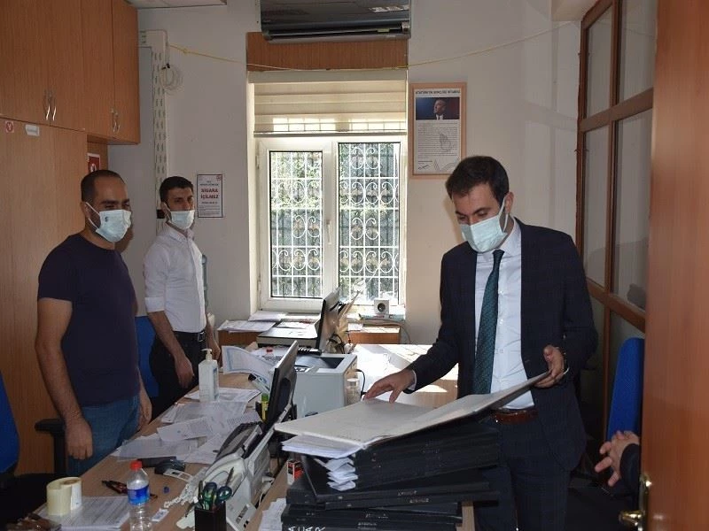 Sason Kaymakamı Mete, kurumlarda incelemelerde bulundu

