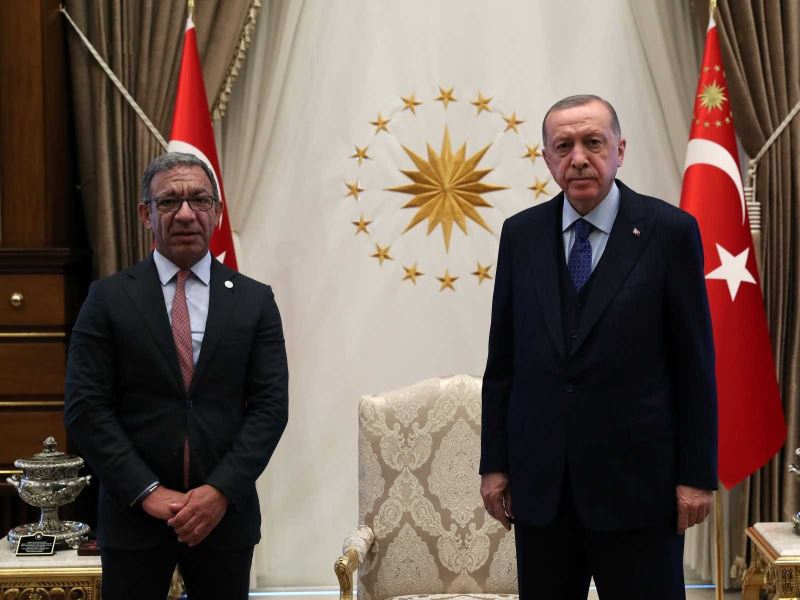 Cumhurbaşkanı Recep Tayyip Erdoğan, Cumhurbaşkanlığı Külliyesi’nde Parlamentolar Arası Birlik Başkanı Duarte Pacheco’yu kabul etti.
