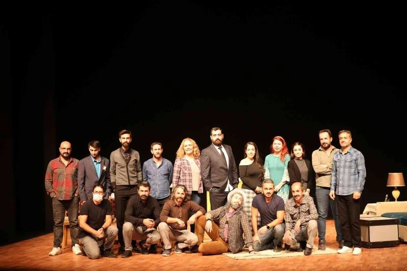 Van Devlet Tiyatrosu perdelerini açtı
