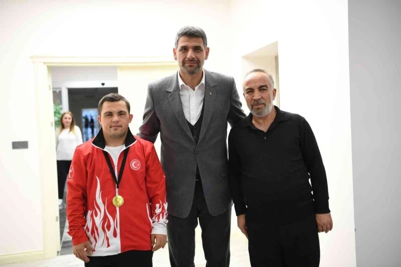 Özel sporcu Coşar, Avrupa şampiyonu oldu
