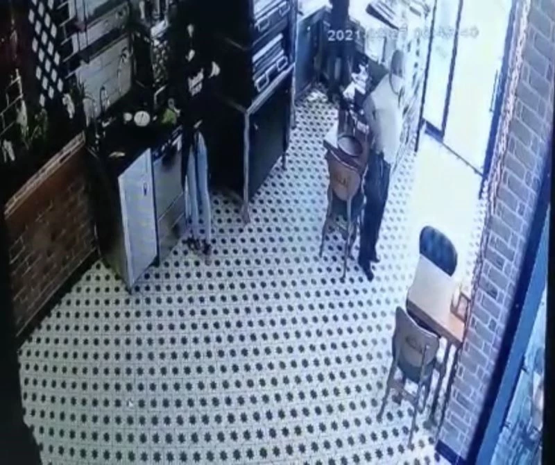 (Özel) İstanbul’da seri cep telefonu hırsızını Kağıthane polisi yakaladı
