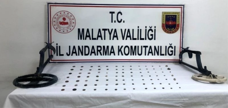 Malatya’da tarihi gümüş ve bronz sikkeler ele geçirildi
