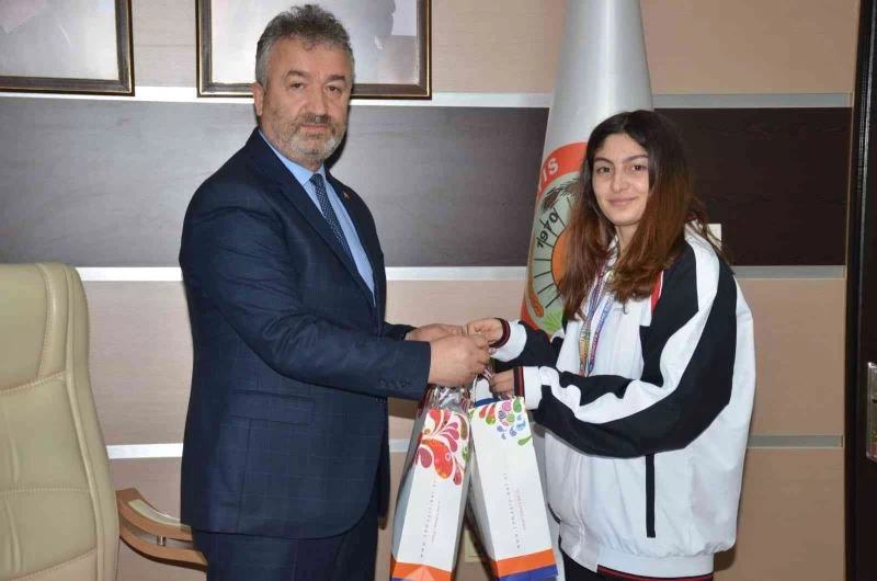 Başkandan şampiyona tebrik ve başarı dileği
