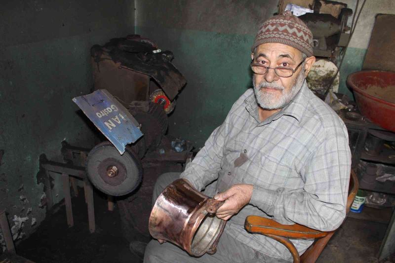 81 vilayetten gelen bakırlar, 81 yaşındaki delikanlıya emanet
