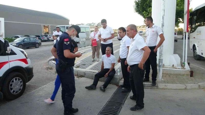 Tur midibüsü ile minibüs kazası kamerada
