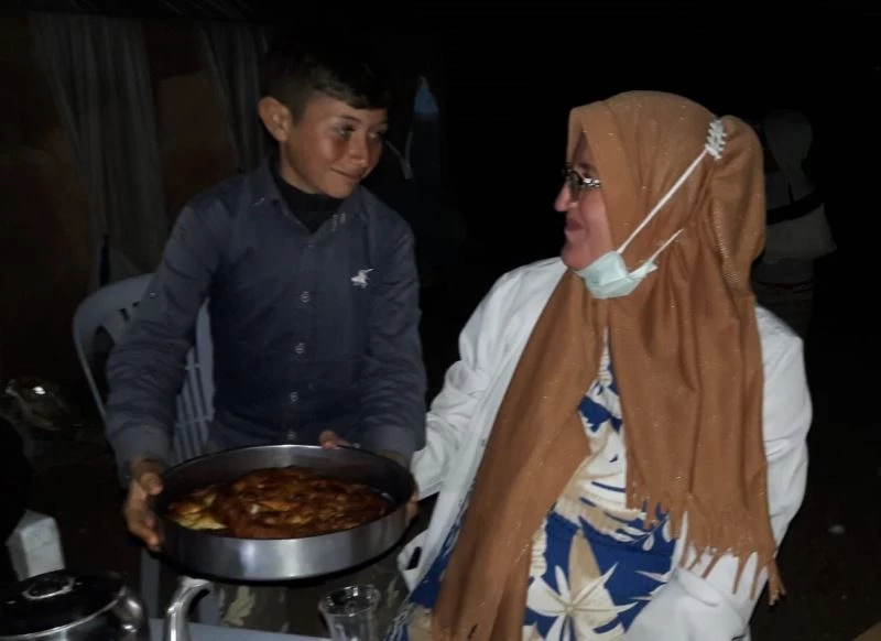  Mevsimlik işçilerden sağlık çalışanlarına misafirperverlik örneği
