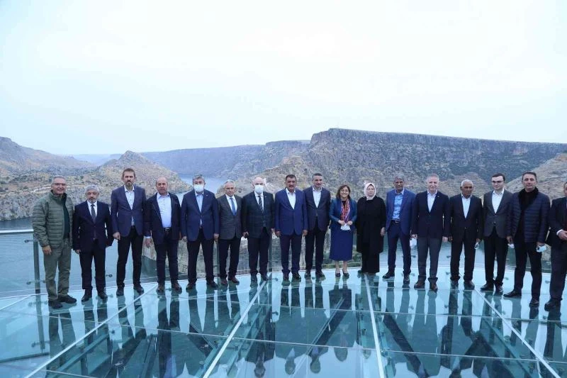 Rumkale Cam Terası hizmete açıldı
