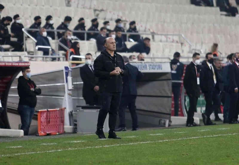 Özcan Bizati: “Hedefe gidilen maçlarda çıkışların iyi olması gerekiyor”
