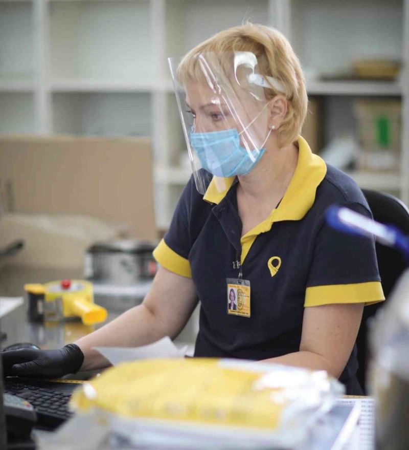 Ukrayna’da posta şirketinden aşı olanlara para ödülü
