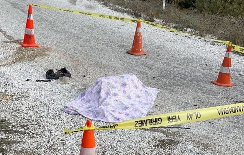 Yokuş aşağı inerken takla atan traktörün sürücüsü öldü
