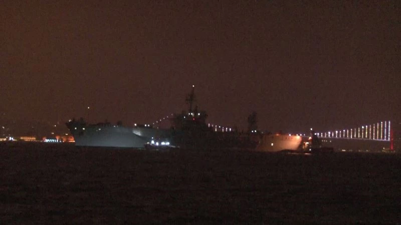 ABD donanmasına ait savaş gemisi Sarayburnu Limanı’na demir attı
