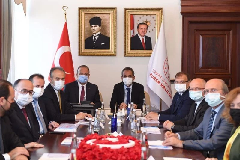 400 milyonluk eğitim yatırımı müjdesinin 50 milyonluk ilk ödeneği Bursa’ya aktarıldı
