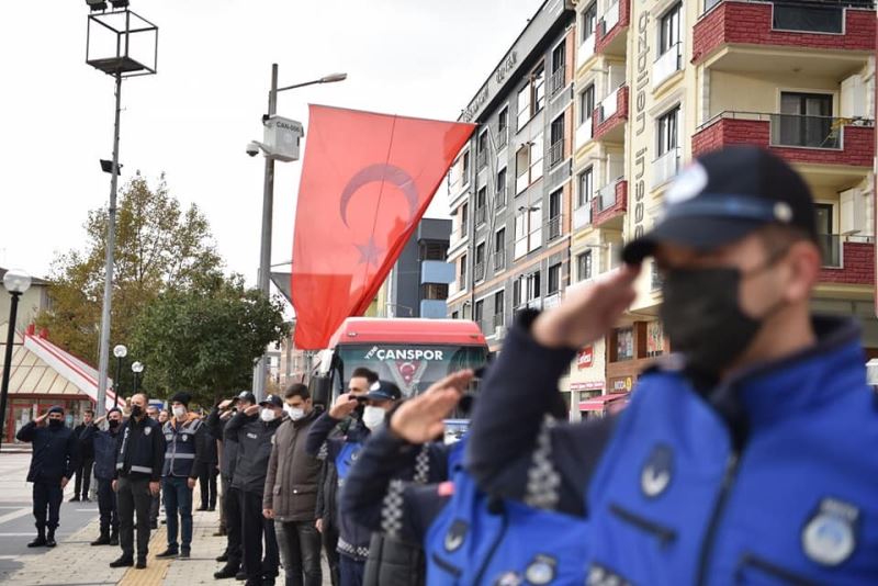 Çan’da 09.05’te hayat durdu
