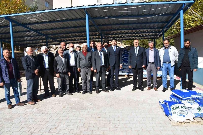 Doğanşehir’de üreticilere kaba yem tohumu desteği
