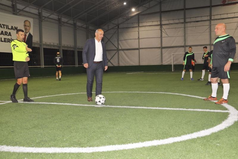 Belediye personellerinin futbol turnuvası başladı
