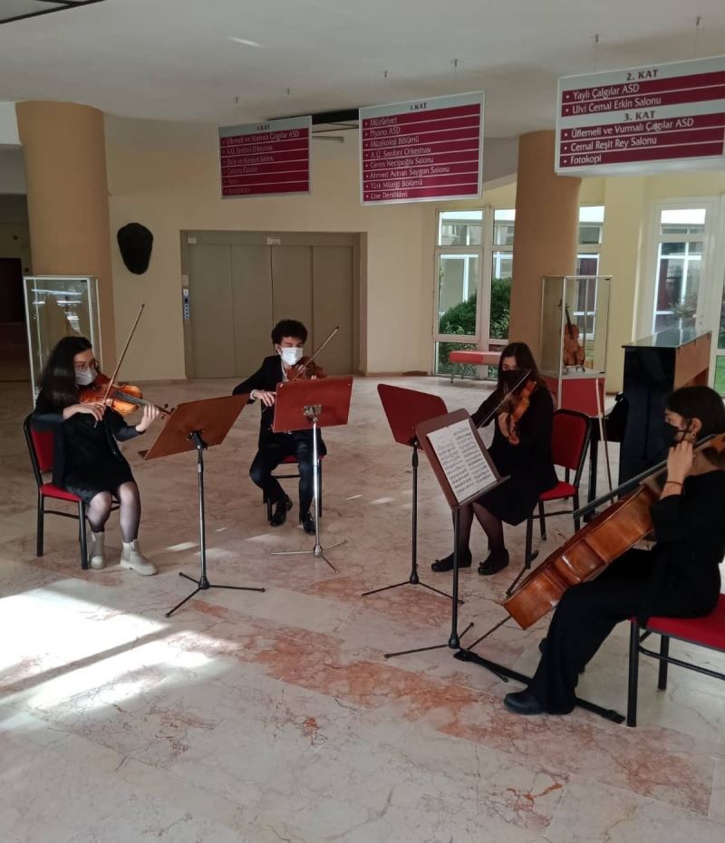 Anadolu Üniversitesi’nde devam eden Fuaye Konserleri’nin altıncısı gerçekleşti
