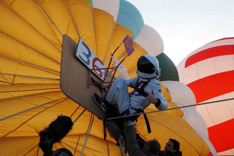 Fransa’da sıcak hava balonunda dünya rekoru
