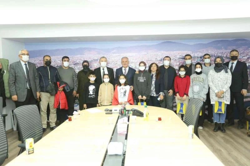 Yarışmalarda dereceye giren öğrenciler ödüllendirildi
