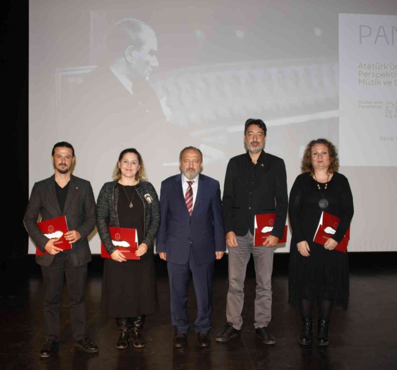 ZBEÜ’de “Atatürk’ün Perspektifinden Müzik ve Sahne Sanatları” paneli
