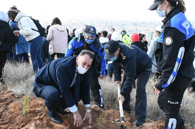Aksaray’da 826 bin fidan topraklı buluşturuldu
