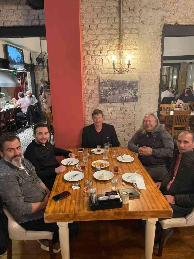 Balıkesirspor Başkanı Özgür Yılmaz, Giray Bulak’ı açıkladı
