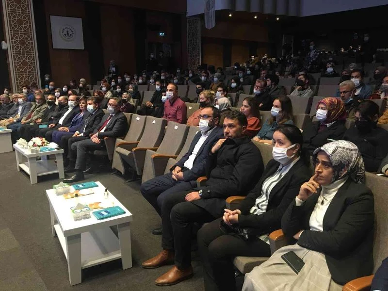 Esenler Belediyesi’nden Hülya Koçyiğit’e onur ödülü
