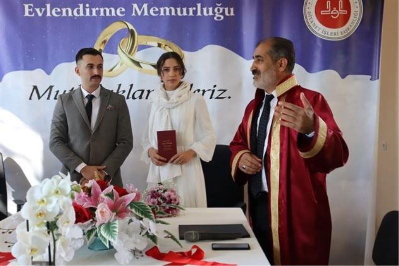 Tunceli Müftülüğünde ilk resmi ve dini nikah kıyıldı
