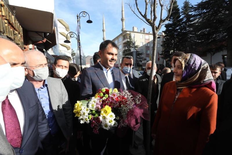 Bakan Kurum: “Sıfır atık konusunda önemli bir projeyi pilot ilçe olarak Kızılcahamam’da başlattık”
