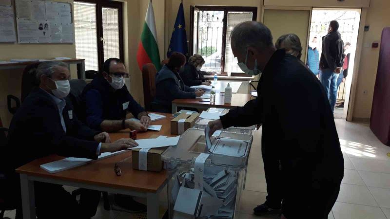 Bulgaristan seçimlerine Bursa’dan yoğun katılım
