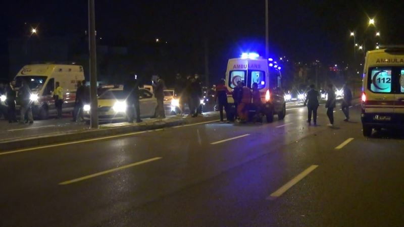 Düğündeki kavgada otomobili insanların üzerine sürdü: 6 yaralı
