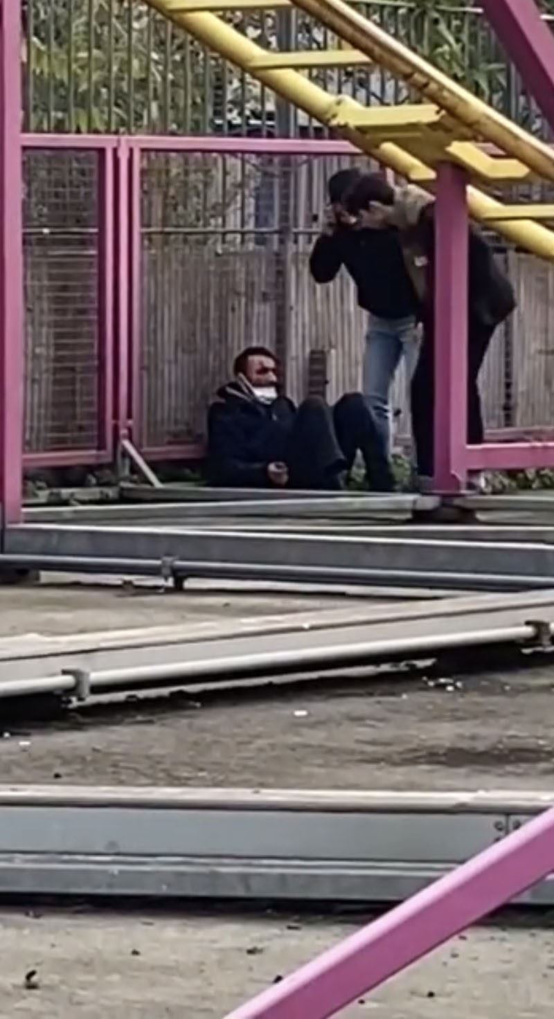 Kadıköy’de lunaparkta eğlenmek isterken trenden düşüp yaralandı
