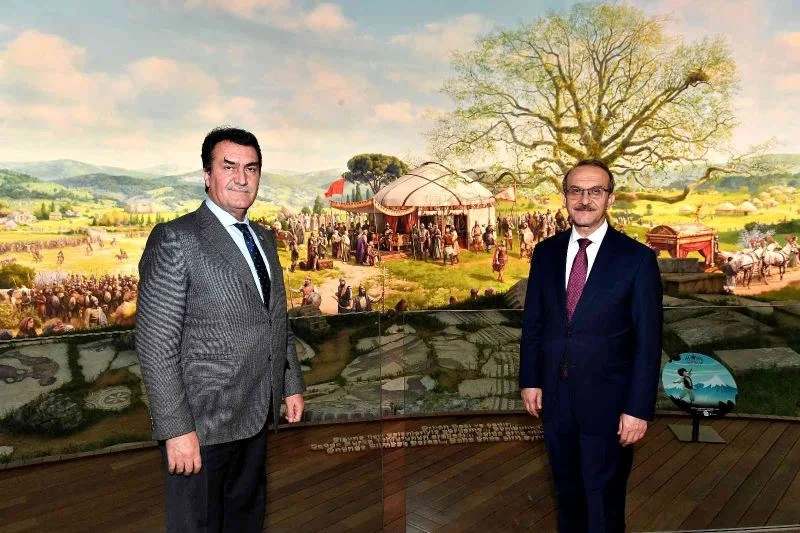 Dündar, Kocaeli Valisi Seddar Yavuz’u ağırladı
