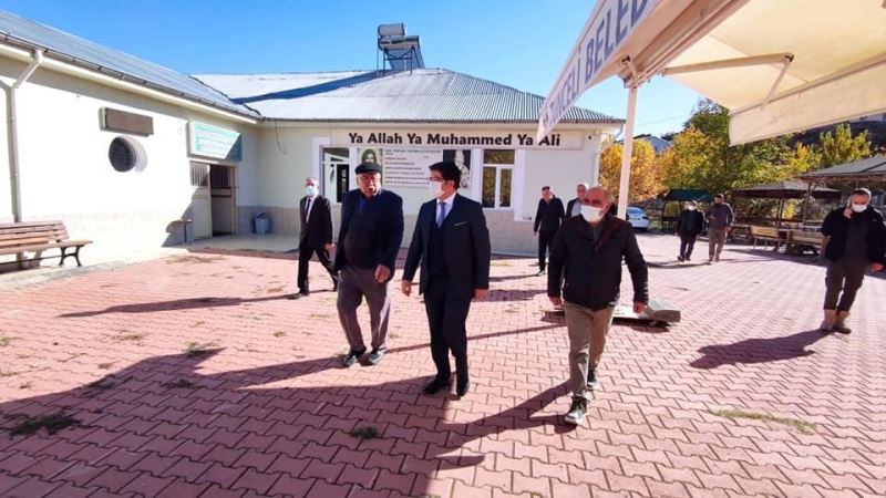 Kaymakam cemevini ziyaret etti, talepleri dinledi
