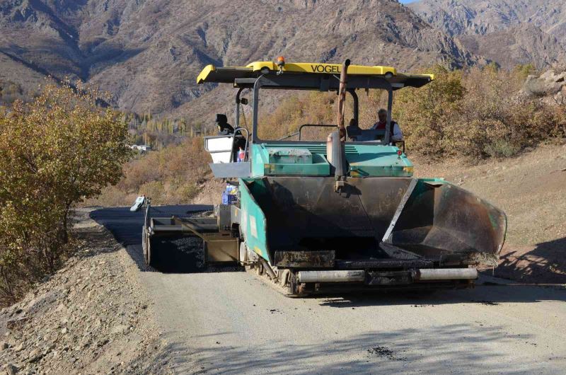 Beytüşşebap’ta tozlu yollar tarihe karışıyor
