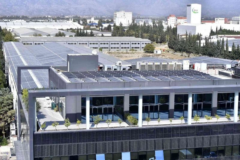 Antalya OSB’nin çatıları özgürleşiyor
