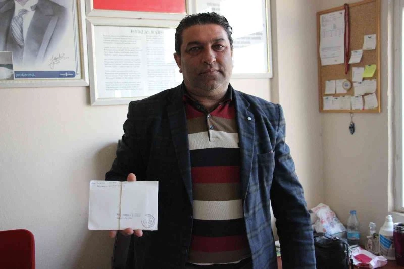 15 bin nüfuslu kırsal mahallede, postaların sahiplerini bulmak iğneyle kuyu kazmak kadar zor oluyor
