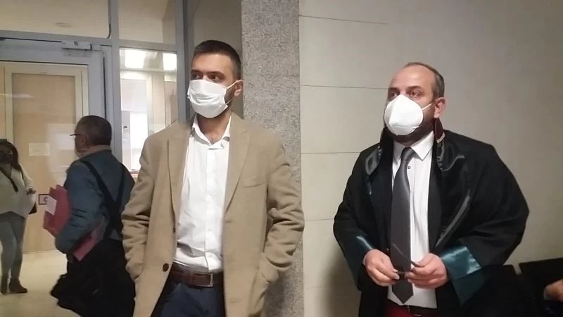 Kırık cam şişesiyle sağlık çalışanına saldıran sanığa hapis
