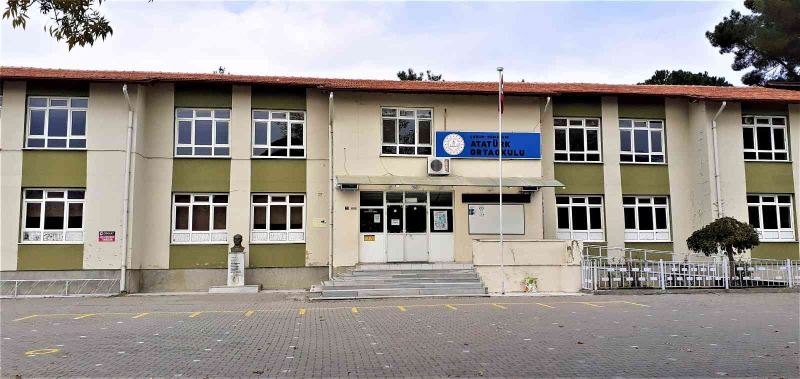 Atatürk Ortaokulu’nun yerine ticaret merkezi yapılacak
