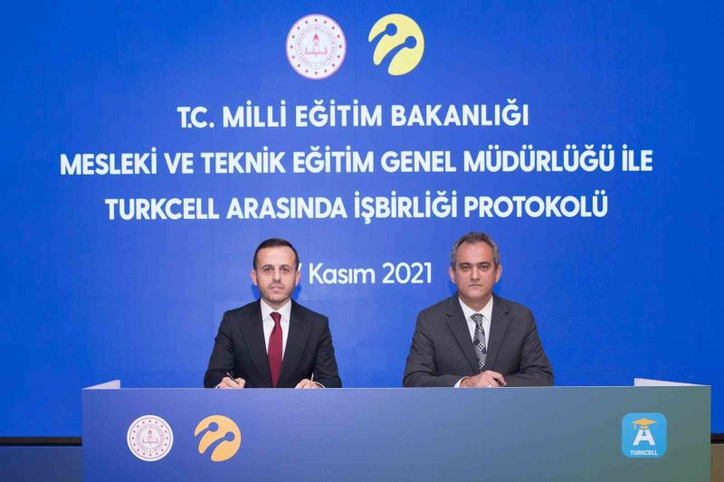 Turkcell ve MEB’den gençlere yazılımcı olma fırsatı
