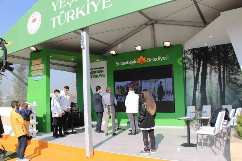 Sultanbeyli Belediyesi, Yeşeren Türkiye projesiyle yangınlarda kül olan ormanları ağaçlandırıyor
